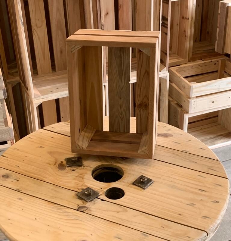 Wooden Crate Medium (W35XD13XH7)